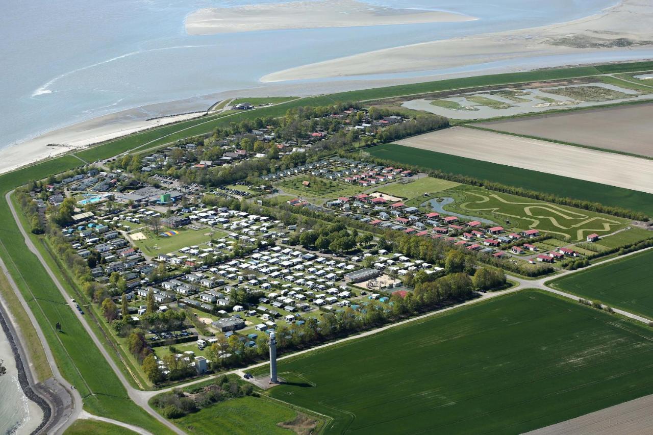 Luxe 5-Persoons Chalet Op Familiecamping Baarland Exteriér fotografie