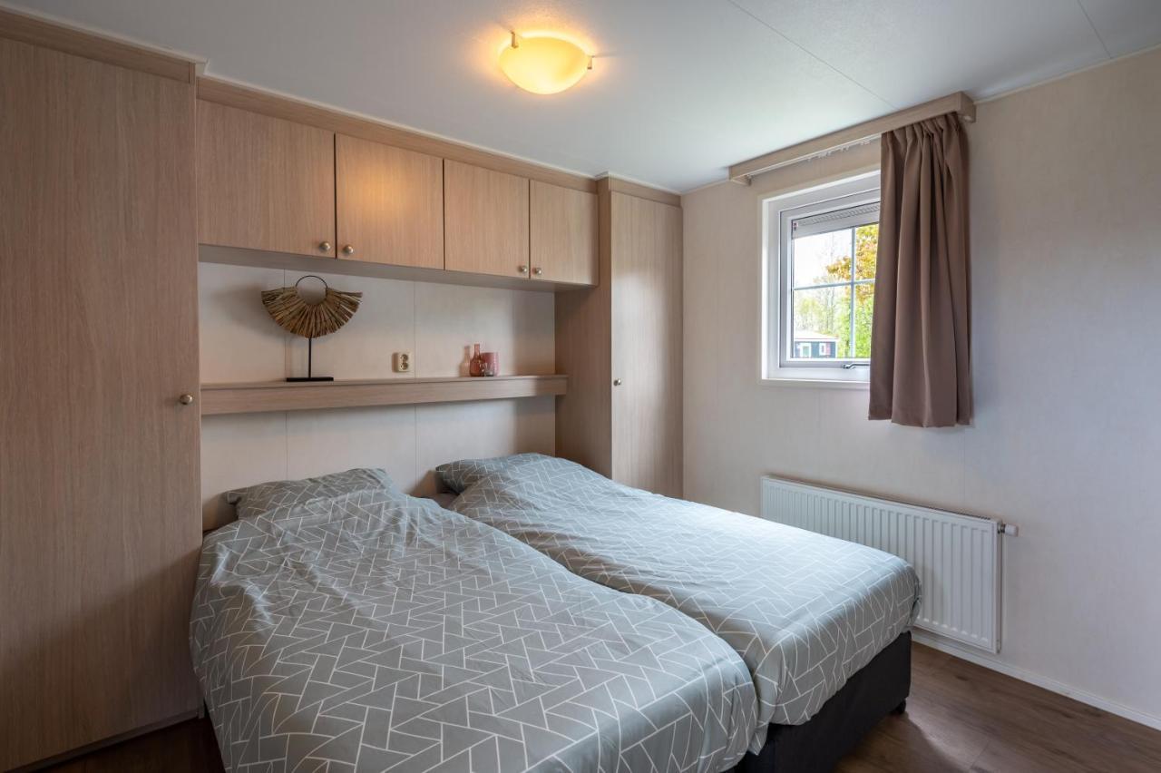Luxe 5-Persoons Chalet Op Familiecamping Baarland Exteriér fotografie